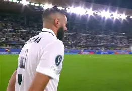 ayx体育app官方网址-欧超杯赛后再迎强敌法兰克福冲刺阶段完成体检，网友：C罗怒砍60分