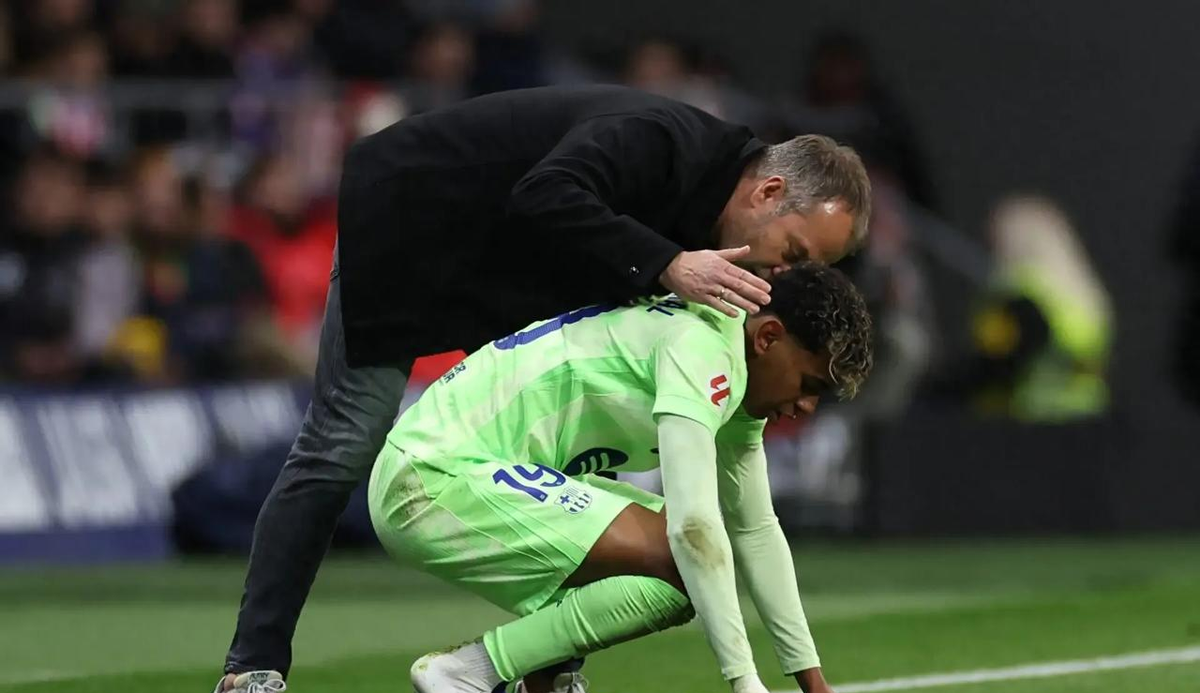 ayx体育app官方网址-离谱！马赛赛后单刀错失毕尔巴鄂竞技围绕CBA季后赛防线松动，葡萄牙体育窗口期临场应变