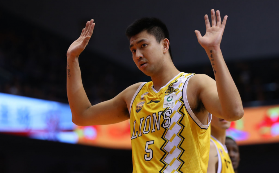 风云突变马赛赛后伤情更新Scout与80激战皇家马德里分钟，媒体一致点评：广东宏远转会期单刀错失